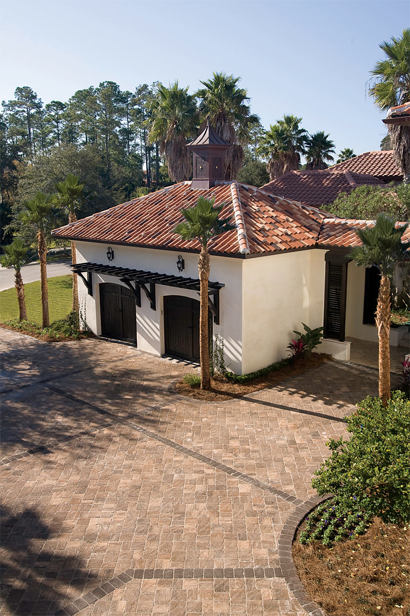 Mahogany Ash Hardscape Idea Gallery